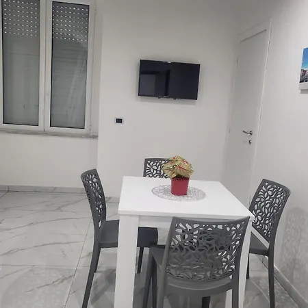 Live 4* Νάπολη