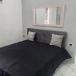 Live 招待所